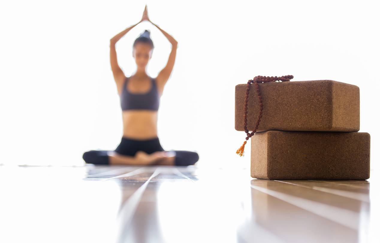 yoga zubehoer natur
